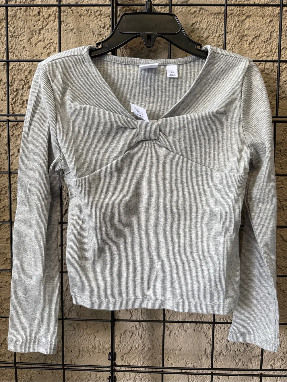 New Gap Long-Sleeve Knot Front Top - Light Gray